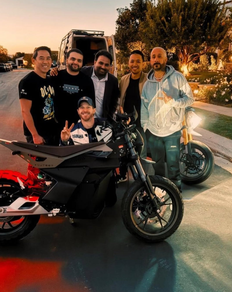 Ryvid rider AJ riding in the city